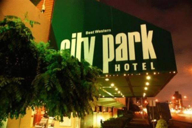 City Park Hotel Melbourne Eksteriør billede